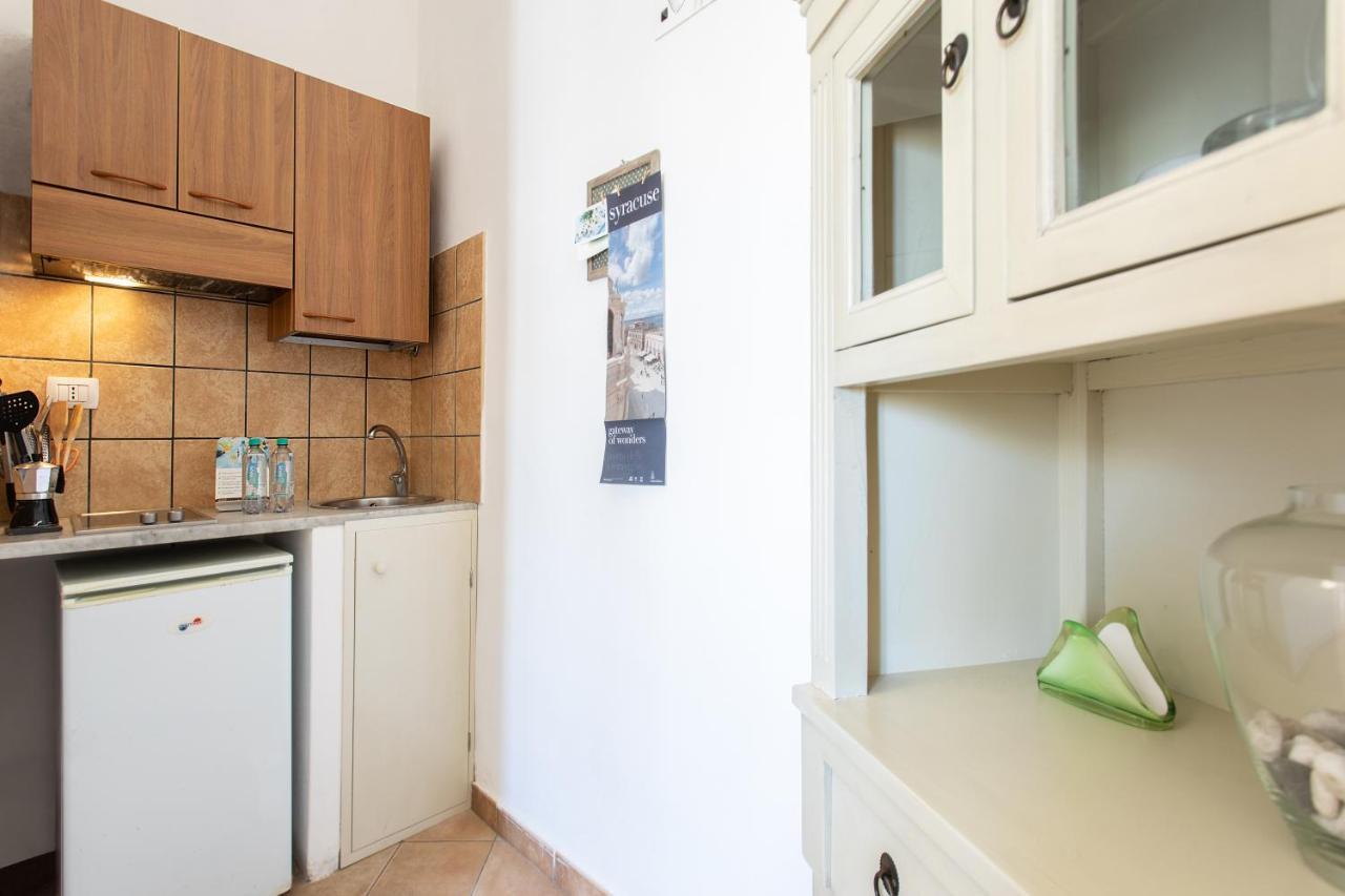 Calipso Apartments Ortigia Сиракуза Екстериор снимка