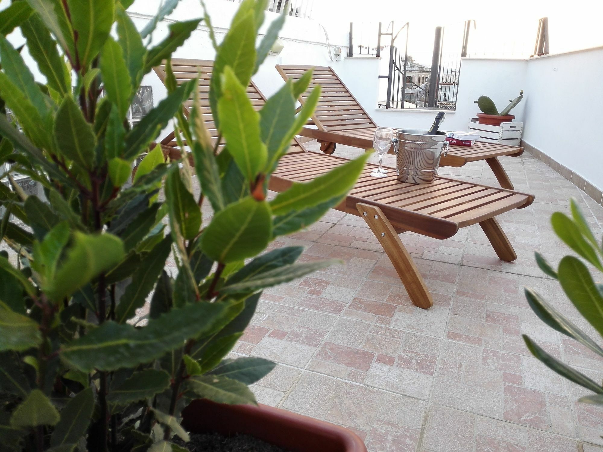 Calipso Apartments Ortigia Сиракуза Екстериор снимка